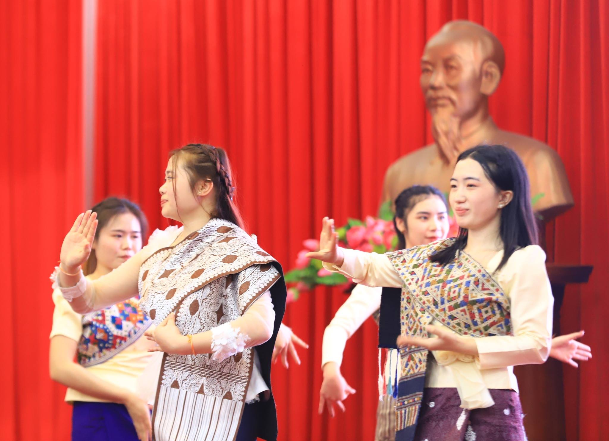 anh tin bai